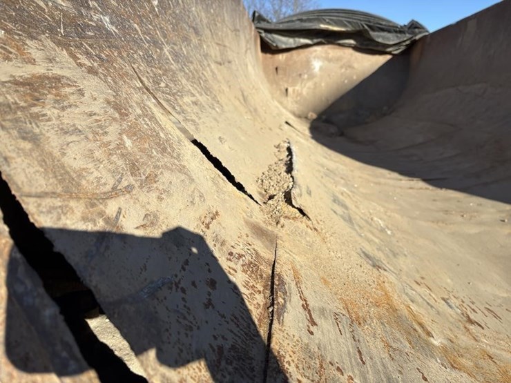 2002-l-&-m-pit-boss-rock-tub-trailer-image-18