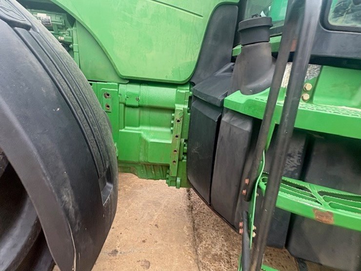 john-deere-8320r-image-26