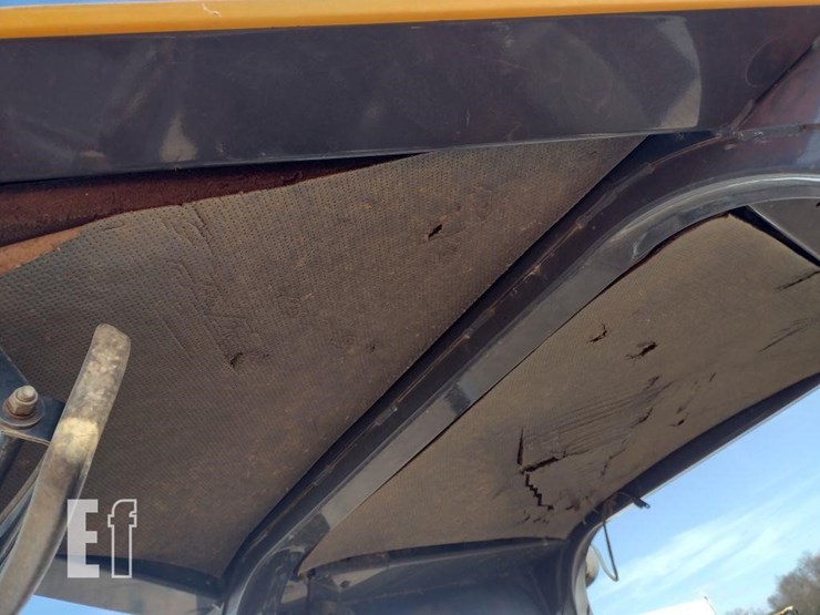 2020-deere-450k-image-14