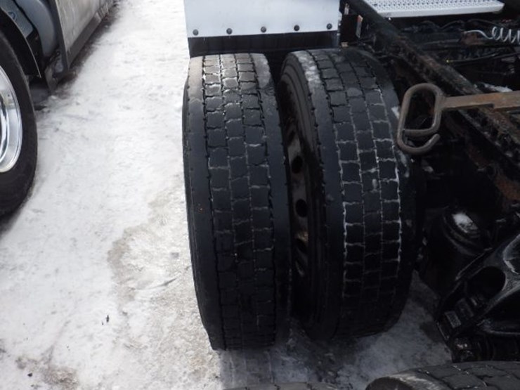 2019-peterbilt-579-image-20