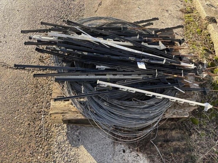 electric-fence-posts-&-wire-image-1