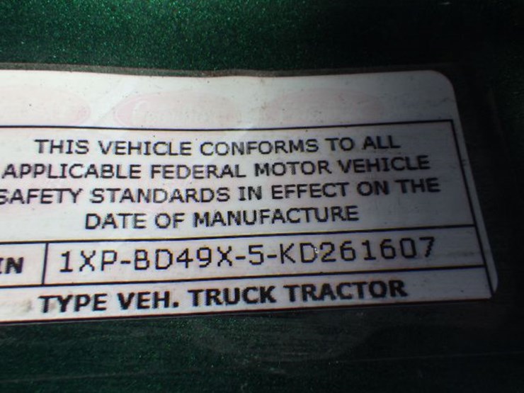 2019-peterbilt-579-image-27