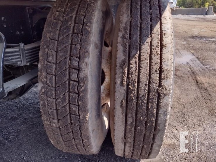 2008-ford-f750-xl-image-27