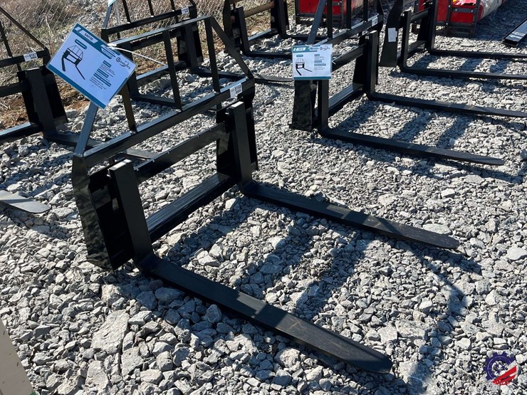 2026-mower-king-sa-skid-steer-forks-attachment-image-4