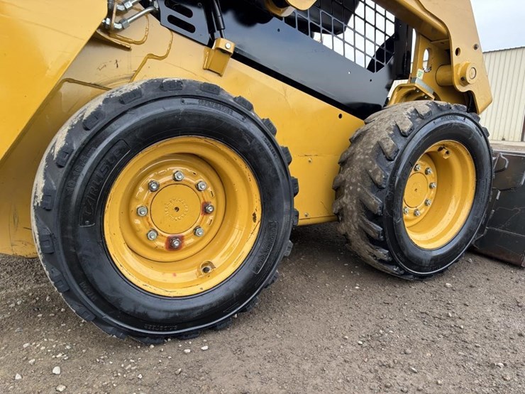 2018-caterpillar-226d-image-17