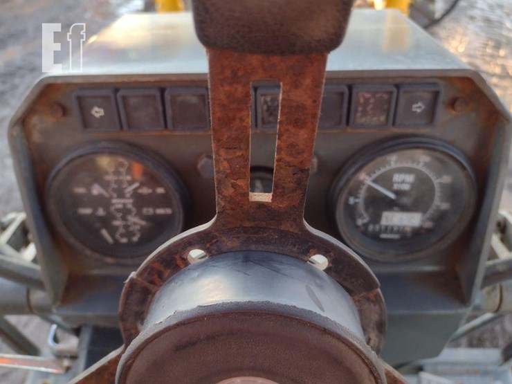 2004-volvo-g86-image-7