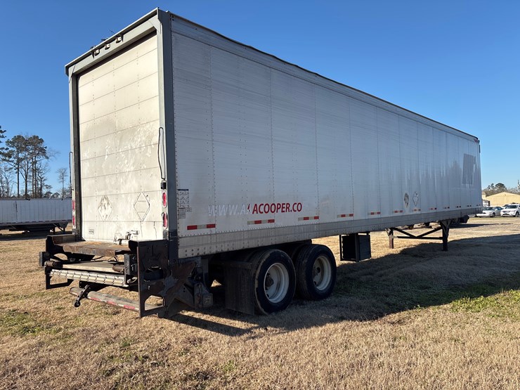 2015-great-dane-48ft-image-3