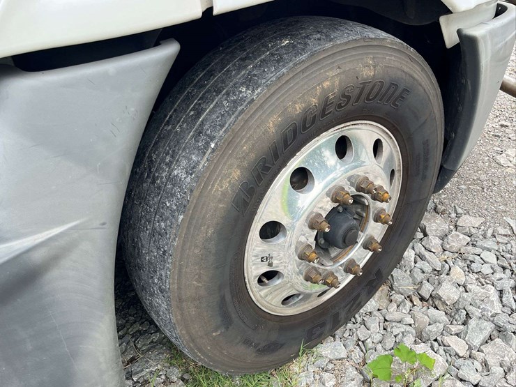 2018-freightliner-cascadia-evolution-t/a-truck-tractor-image-16