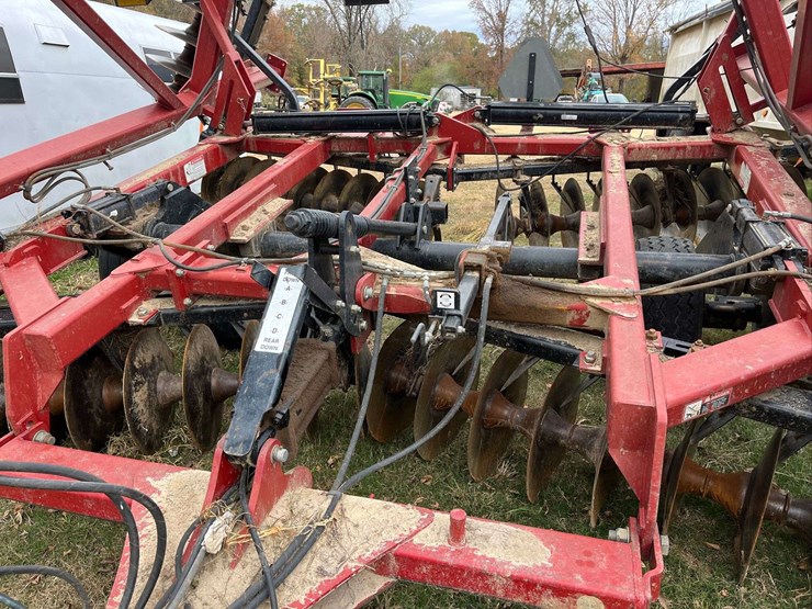 case-ih-370-image-12