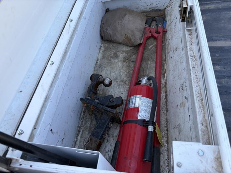 2011-ford-f250-image-32