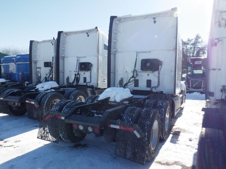 2020-kenworth-t680-image-10