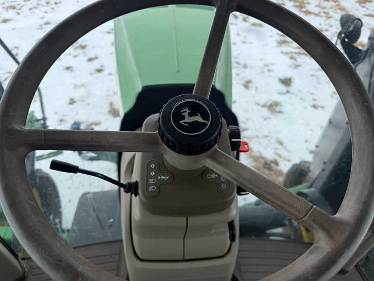 2015-john-deere-8370rt-image-57