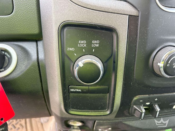 2017-dodge-3500-image-18