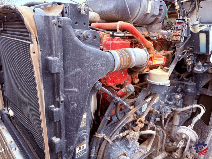 2016-kenworth-t800-image-55