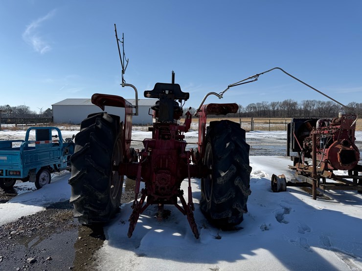 1965-international-706-image-13