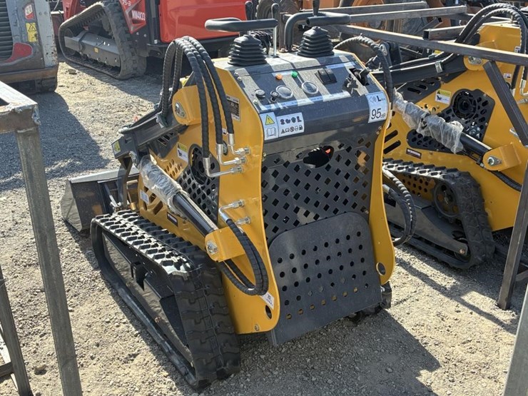 2025-sdlanch-sdll60-skid-steer-loader-image-4