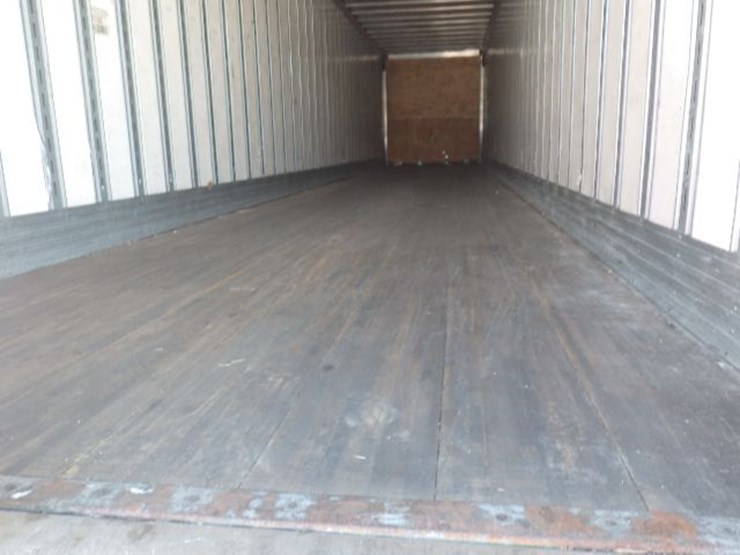 2016-great-dane-van-image-16