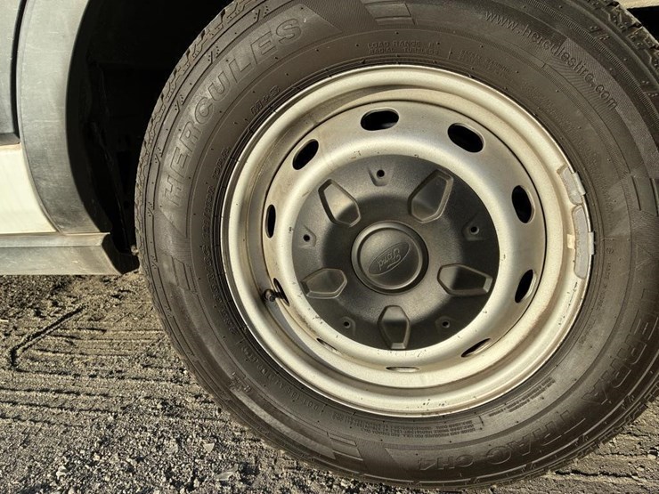 2020-ford-transit-image-5