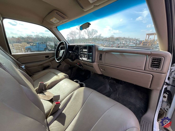 2002-chevrolet-silverado-3500-image-54