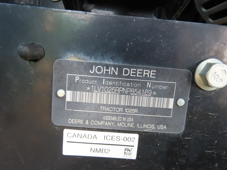 2023-john-deere-1025r-image-5