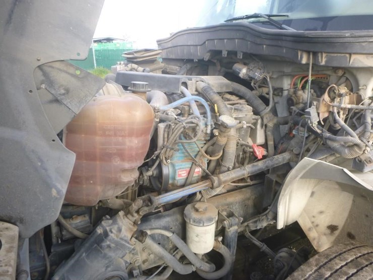 2015-international-durastar-4300-image-22