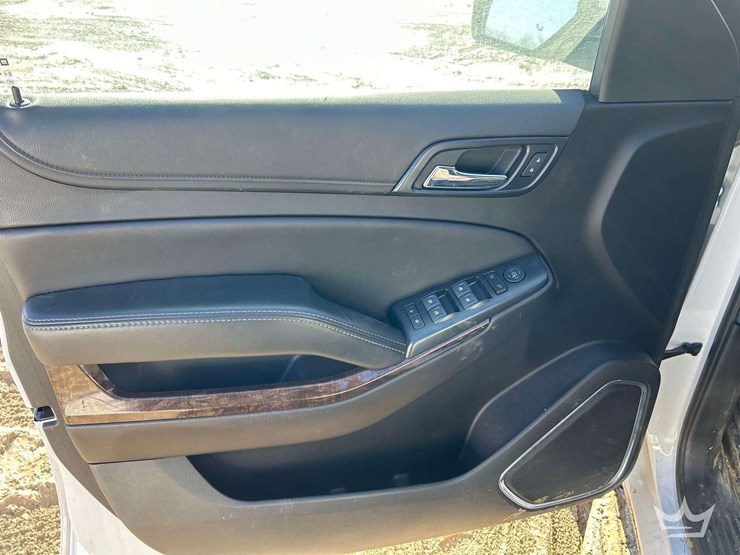 2020-chevrolet-tahoe-image-11