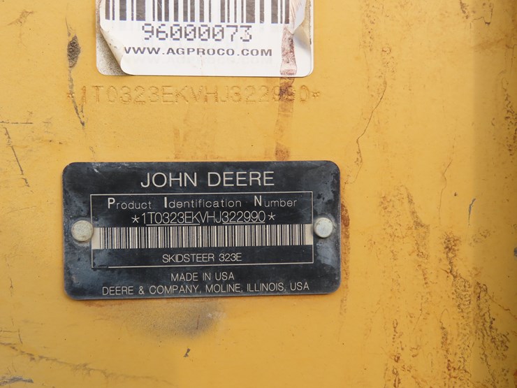 2018-deere-323e-image-7