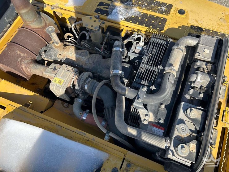 2013-komatsu-pc200-lc-8-image-10