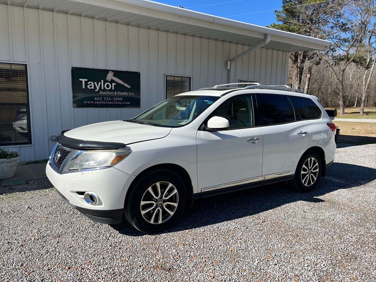 2014-nissan-pathfinder-image-36