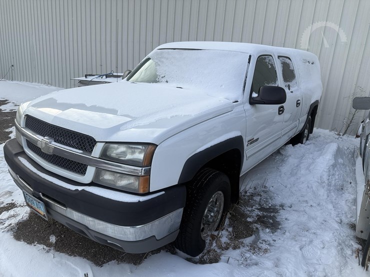 2003-chevrolet-silverado-2500-image-11