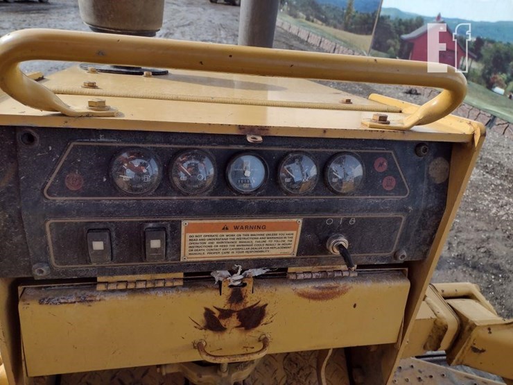 1998-caterpillar-d4c-xl-image-7