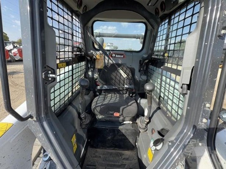 2021-bobcat-t66-image-9