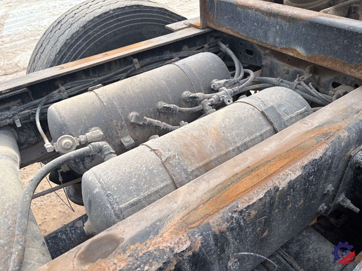 2021-western-star-4900ex-image-104