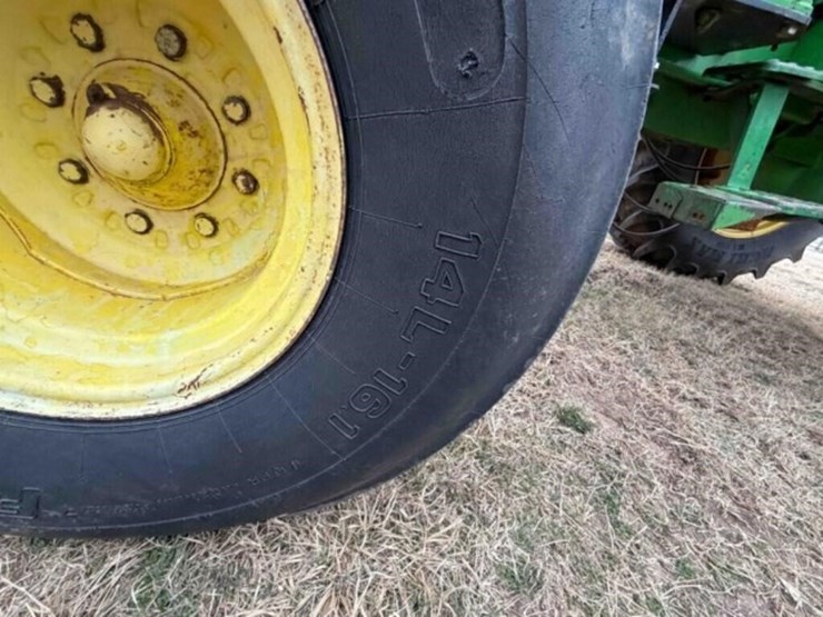 john-deere-4440-image-4