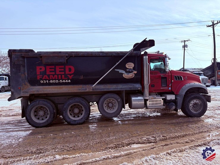 2017-mack-granite-gu713-image-6