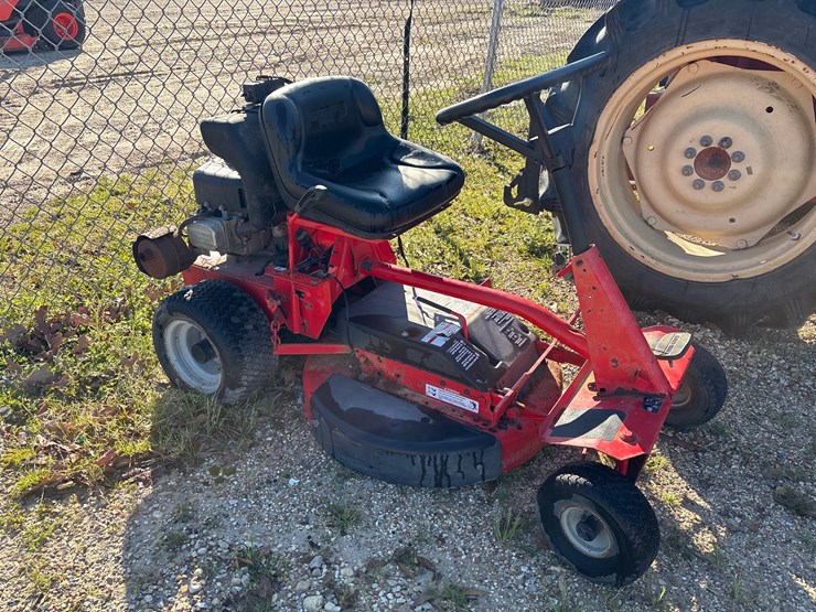 #32012-•-snapper-28in-ride-on-mower-image-1
