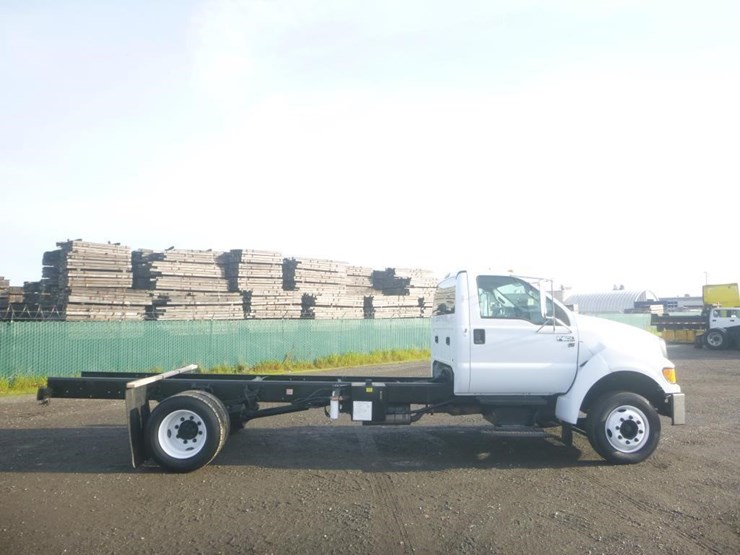 2012-ford-f650-image-7