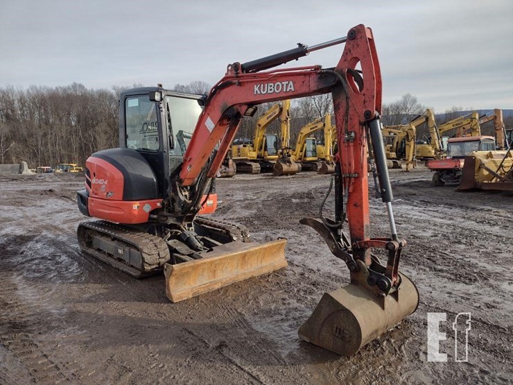 2017-kubota-kx040-4-image-50