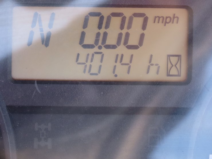 2019-kubota-m7060-image-18