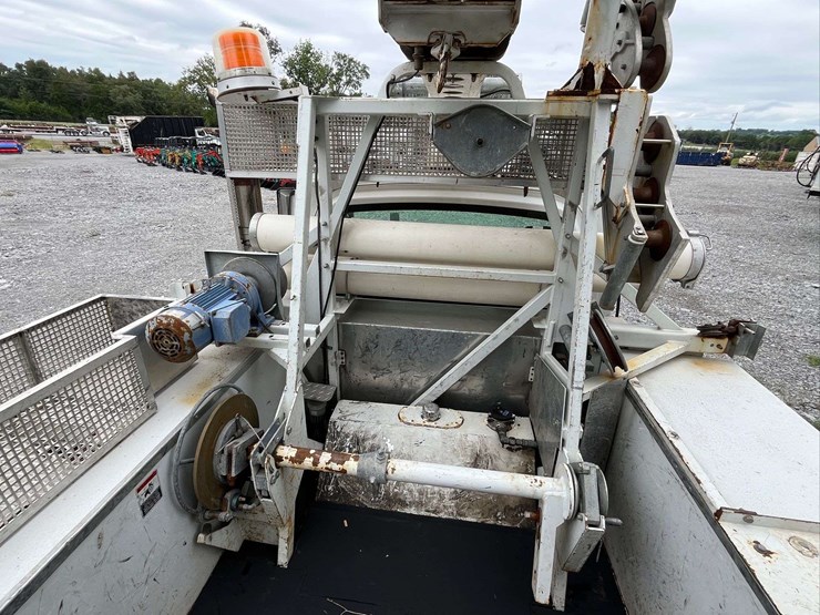 2005-gmc-c8-cable-placer-truck-image-48