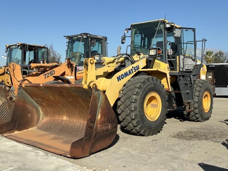 komatsu-wa380-image-1