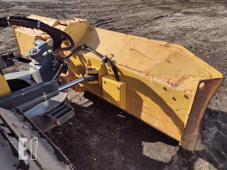 2021-deere-650k-lgp-image-21