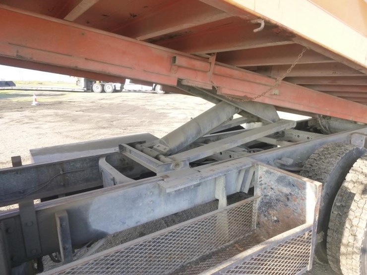 2001-international-4900-image-16