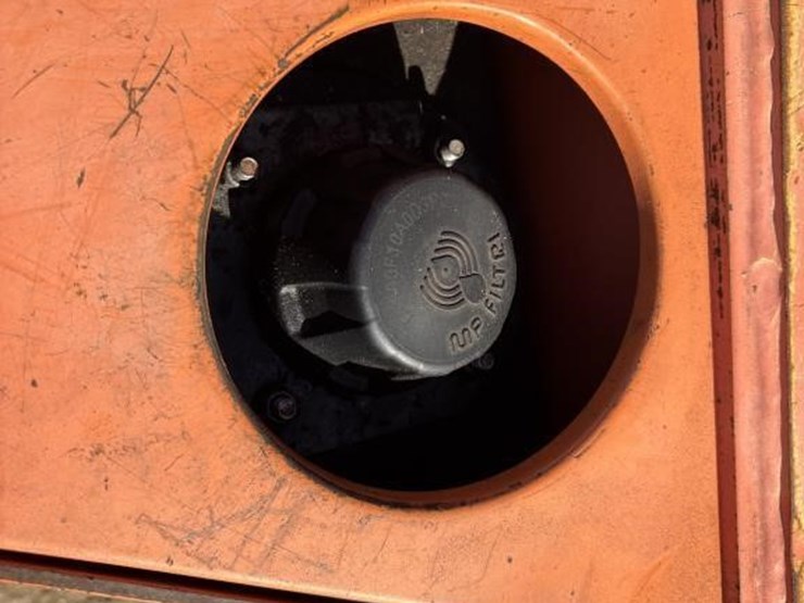 2005-jlg-8042-image-51