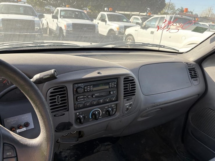 2002-ford-f150-image-14