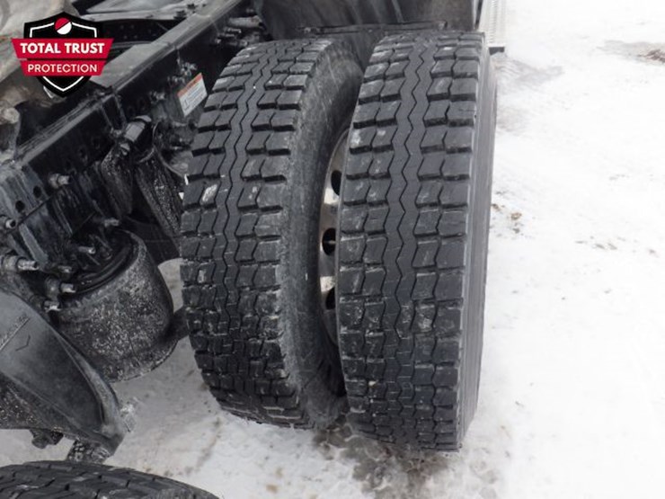 2021-freightliner-cascadia-116-image-5