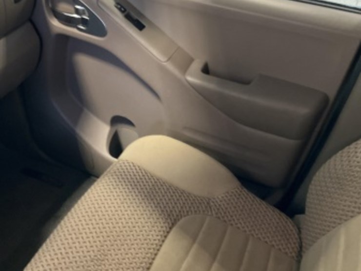 2015-nissan-frontier-image-19