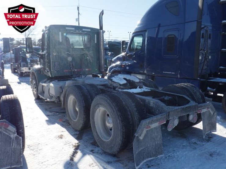 2019-peterbilt-579-image-12