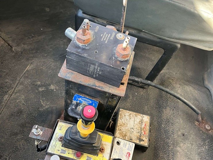 2008-international-4700-image-23