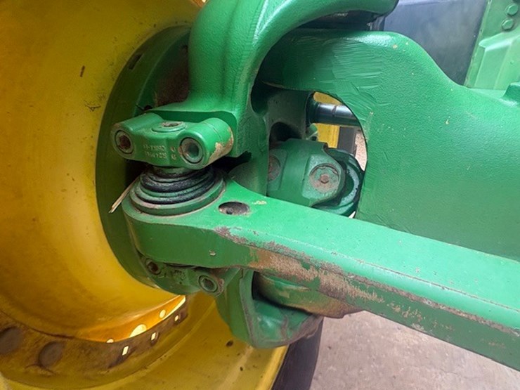 john-deere-8320r-image-40